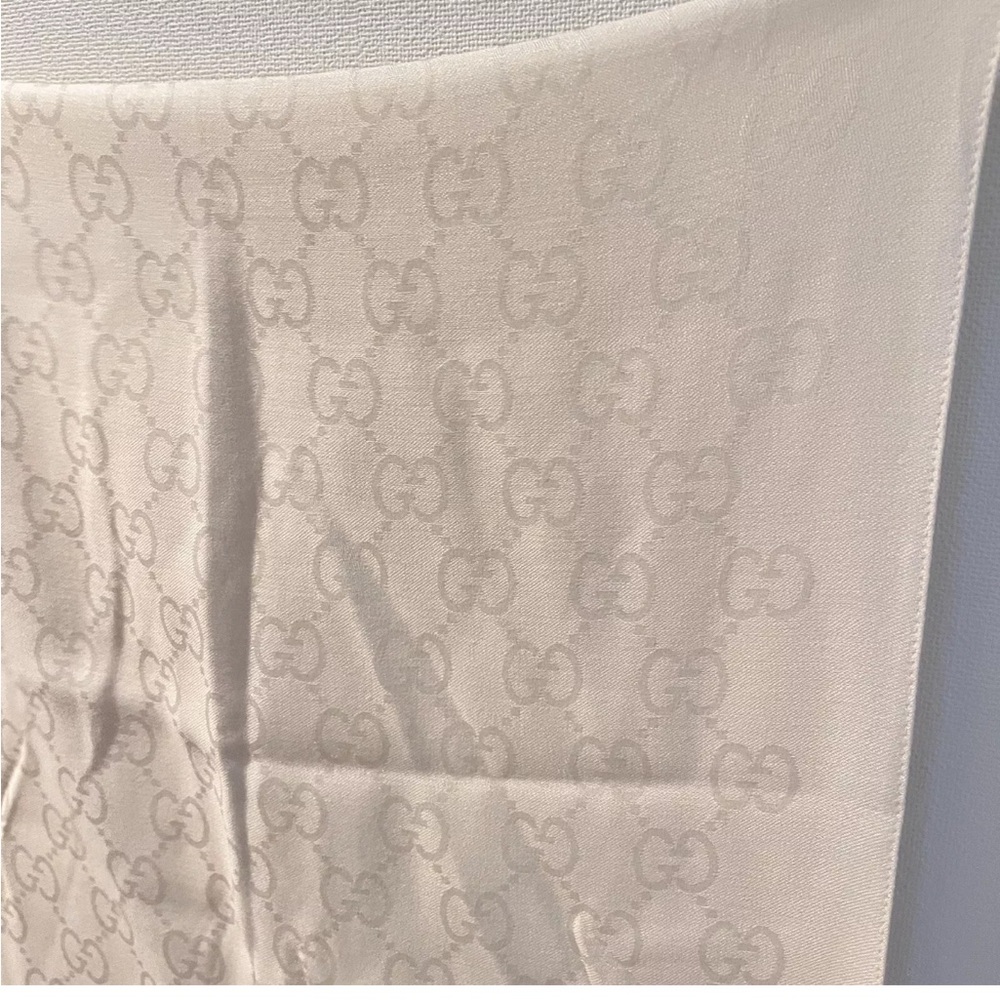 EUC Gucci GG Silk/Wool Scarf